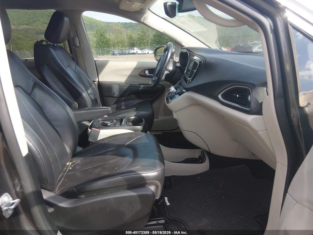 2018 Chrysler Pacifica Touring L მანქანა იყიდება აუქციონზე, vin: 2C4RC1BG4JR227665, აუქციონის ნომერი: 45172389