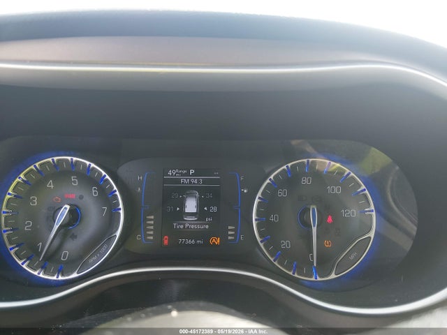 2018 Chrysler Pacifica Touring L მანქანა იყიდება აუქციონზე, vin: 2C4RC1BG4JR227665, აუქციონის ნომერი: 45172389