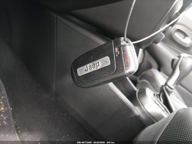 2018 Jeep Renegade Limited 4x4 მანქანა იყიდება აუქციონზე, vin: ZACCJBDBXJPH13873, აუქციონის ნომერი: 45172408