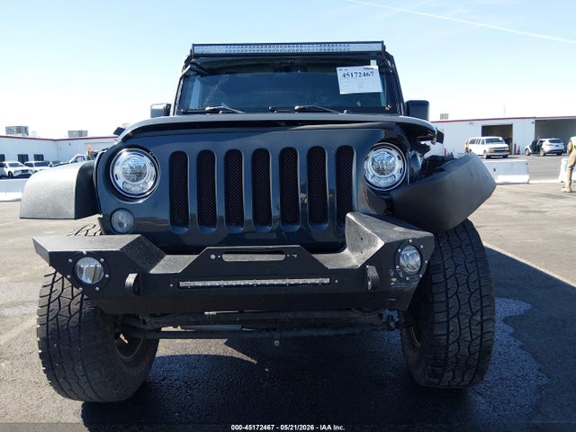 1C4BJWFG3HL580853 Jeep Wrangler Unlimited Rubicon 4x4