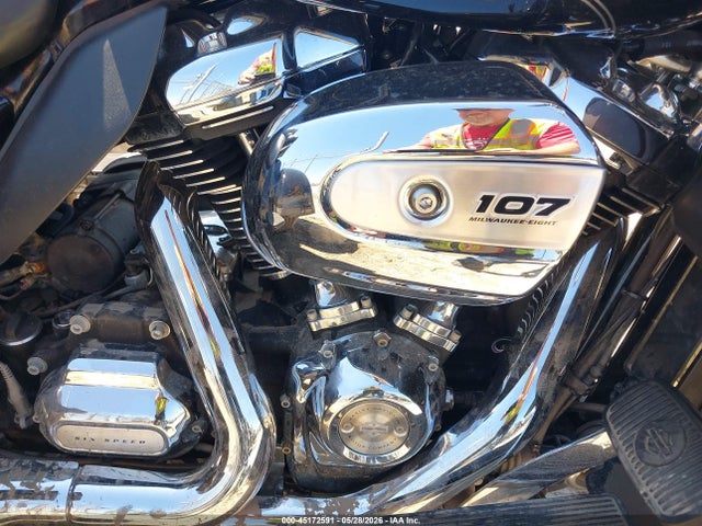 1HD1MAD17HB860655 Harley-Davidson Flhtcutg Tri Glide Ultra
