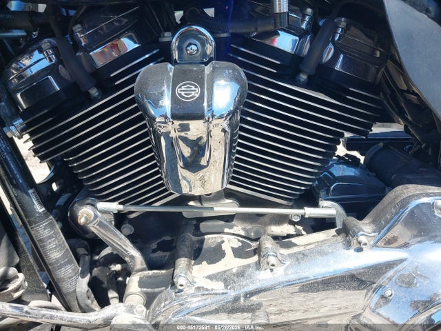 1HD1MAD17HB860655 Harley-Davidson Flhtcutg Tri Glide Ultra