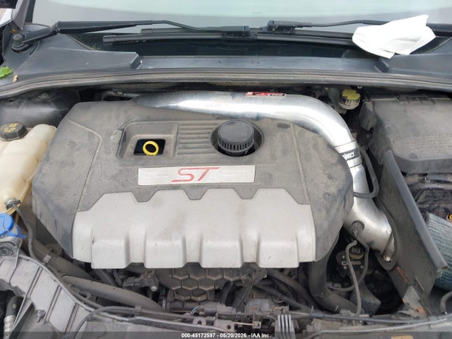 45172597 :رقم المزاد ، 1FADP3L96FL387255 vin ، 2015 Ford Focus St مزاد بيع