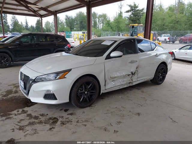 1N4BL4DW3NN340880 Nissan Altima Sv Intelligent Awd