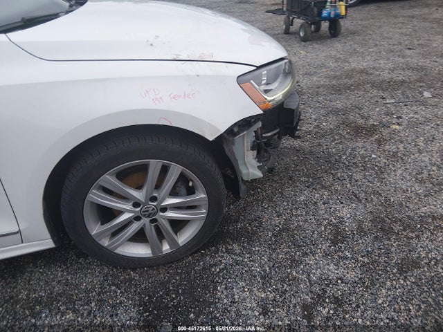 2017 Volkswagen Jetta 1.8t Sel მანქანა იყიდება აუქციონზე, vin: 3VWL17AJ8HM231504, აუქციონის ნომერი: 45172615