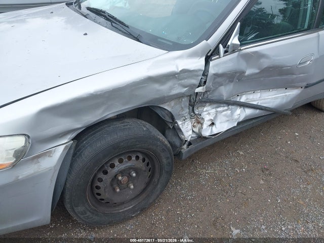 45172617 :رقم المزاد ، 1HGCG6651YA147367 vin ، 2000 Honda Accord 2.3 Lx مزاد بيع