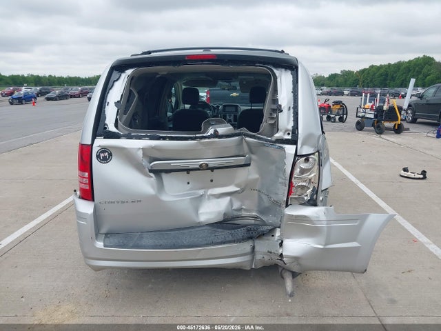 2010 Chrysler Town & Country Touring მანქანა იყიდება აუქციონზე, vin: 2A4RR5D1XAR128356, აუქციონის ნომერი: 45172636