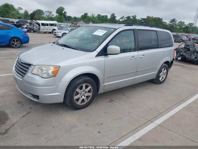 2010 Chrysler Town & Country Touring მანქანა იყიდება აუქციონზე, vin: 2A4RR5D1XAR128356, აუქციონის ნომერი: 45172636