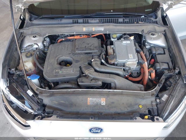 45172688 :رقم المزاد ، 3FA6P0SU2GR196061 vin ، 2016 Ford Fusion Energi Titanium مزاد بيع