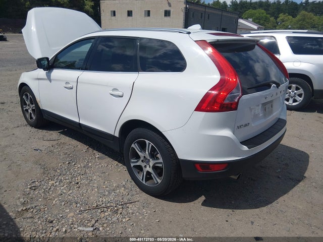2012 Volvo Xc60 T6 Premier Plus მანქანა იყიდება აუქციონზე, vin: YV4902DZ9C2266778, აუქციონის ნომერი: 45172703