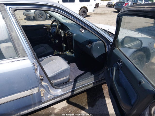 1990 Honda Accord Dx/lx მანქანა იყიდება აუქციონზე, vin: JHMCB7649LC110606, აუქციონის ნომერი: 45172721