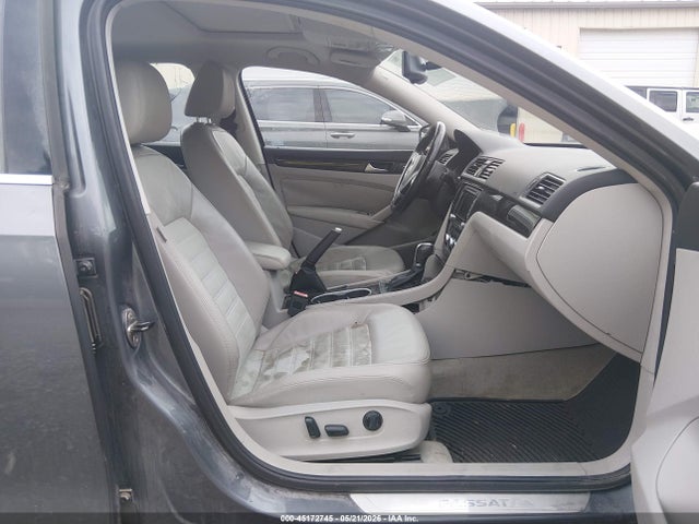 Продажа на аукционе авто 2014 Volkswagen Passat 2.0l Tdi Sel Premium, vin: 1VWCN7A36EC071593, номер лота: 45172745