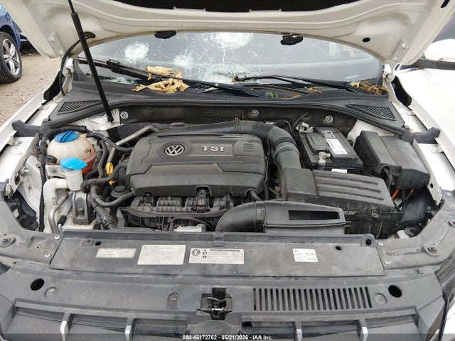 2015 Volkswagen Passat 1.8t Sel Premium მანქანა იყიდება აუქციონზე, vin: 1VWCS7A34FC047917, აუქციონის ნომერი: 45172762