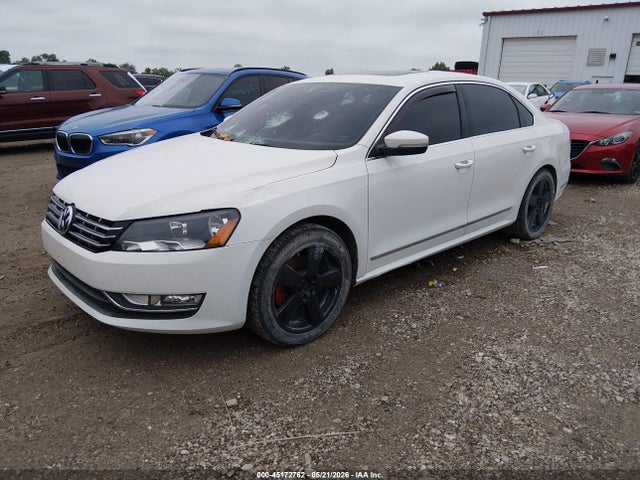 2015 Volkswagen Passat 1.8t Sel Premium მანქანა იყიდება აუქციონზე, vin: 1VWCS7A34FC047917, აუქციონის ნომერი: 45172762
