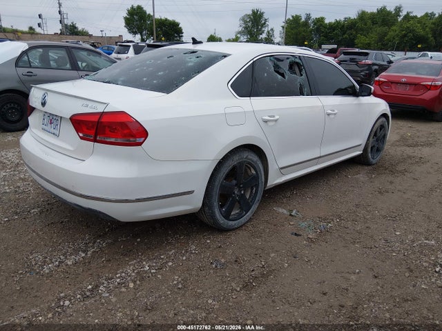 2015 Volkswagen Passat 1.8t Sel Premium მანქანა იყიდება აუქციონზე, vin: 1VWCS7A34FC047917, აუქციონის ნომერი: 45172762