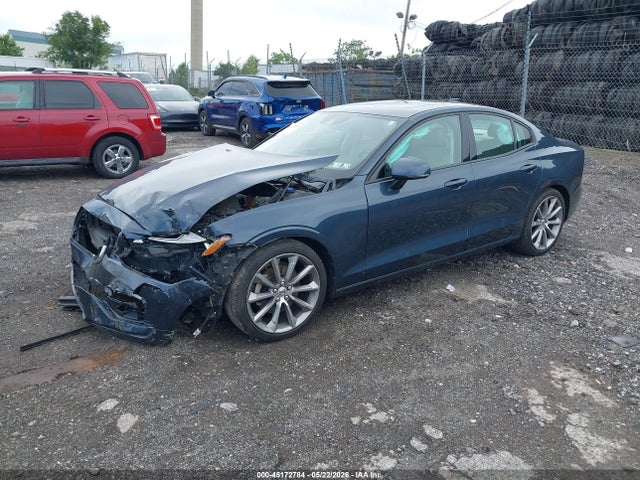 45172784 :رقم المزاد ، 7JR102FK0KG013433 vin ، 2019 Volvo S60 T5 Momentum مزاد بيع