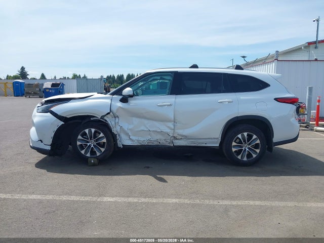 Toyota Highlander Xle 2022 5TDGZRBH8NS192915 Image 15