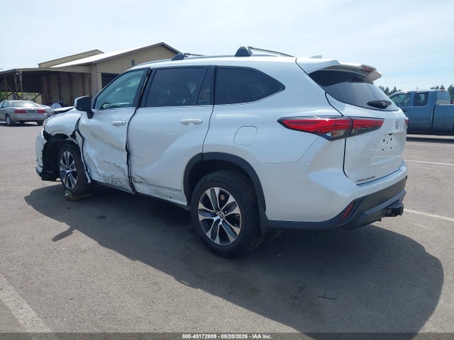 Toyota Highlander Xle 2022 5TDGZRBH8NS192915 Image 3
