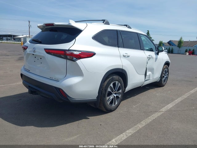 Toyota Highlander Xle 2022 5TDGZRBH8NS192915 Image 4