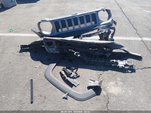 ZACNJBD14LPL70879 Jeep Renegade Limited 4x4