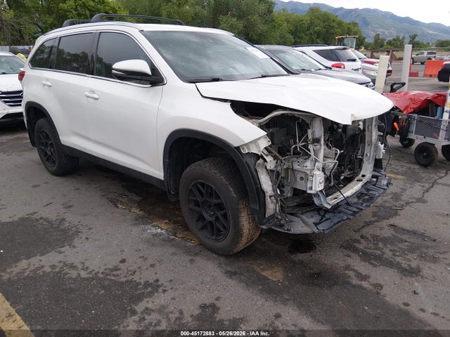 Toyota Highlander Xle 2019 5TDJZRFH8KS591173 main image