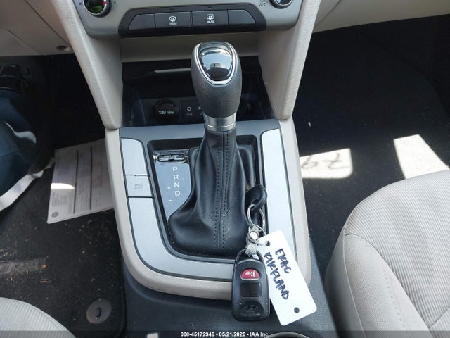 5NPD84LF4JH390333 Hyundai ELANTRA SEL