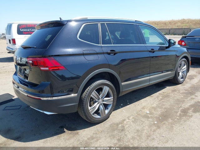 3VV3B7AX4MM136969 Volkswagen Tiguan 2.0t Se/2.0t Se R-line Black/2.0t Sel