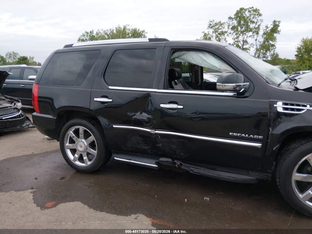 Продажа на аукционе авто 2011 Cadillac Escalade Luxury, vin: 1GYS4BEF2BR324047, номер лота: 45173020