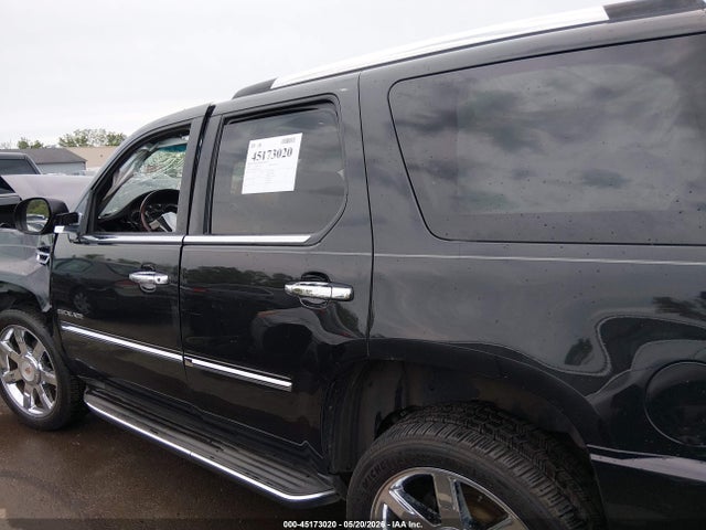 Продажа на аукционе авто 2011 Cadillac Escalade Luxury, vin: 1GYS4BEF2BR324047, номер лота: 45173020