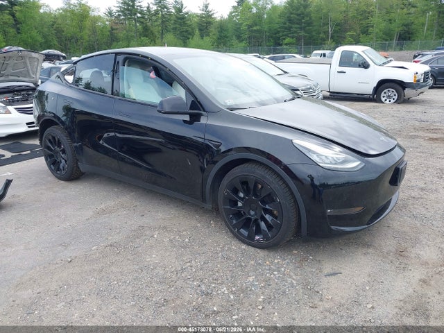 Tesla Model Y Long Range Dual Motor All-wheel Drive 2022 7SAYGDEE2NF318403 main image