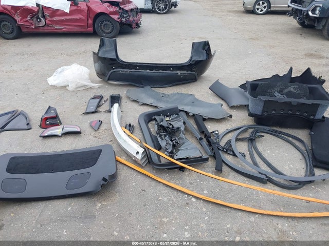 Auction sale of the 2022 Tesla Model Y Long Range Dual Motor All-wheel Drive, vin: 7SAYGDEE2NF318403, lot number: 45173078
