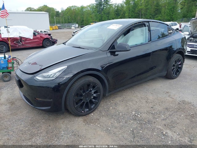 Auction sale of the 2022 Tesla Model Y Long Range Dual Motor All-wheel Drive, vin: 7SAYGDEE2NF318403, lot number: 45173078