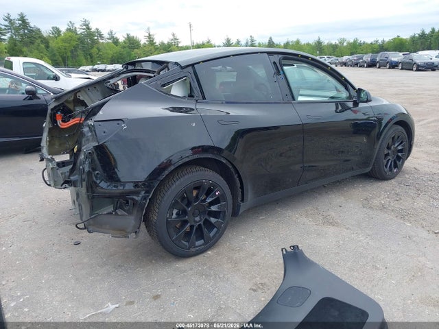 Auction sale of the 2022 Tesla Model Y Long Range Dual Motor All-wheel Drive, vin: 7SAYGDEE2NF318403, lot number: 45173078