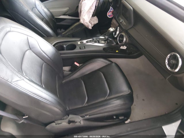 45173086 :رقم المزاد ، 1G1FB3DX5L0117938 vin ، 2020 Chevrolet Camaro Rwd  1lt مزاد بيع