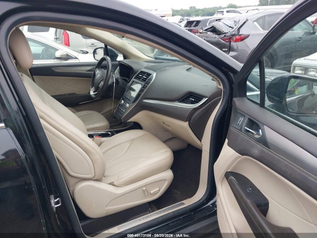45173108 :رقم المزاد ، 5LMCJ1C97HUL41001 vin ، 2017 Lincoln Mkc Premiere مزاد بيع