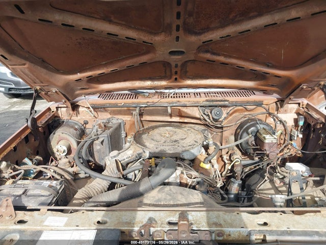 45173116 :رقم المزاد ، 2FTHF26H9FCB18544 vin ، 1985 Ford F250 مزاد بيع