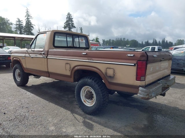 45173116 :رقم المزاد ، 2FTHF26H9FCB18544 vin ، 1985 Ford F250 مزاد بيع