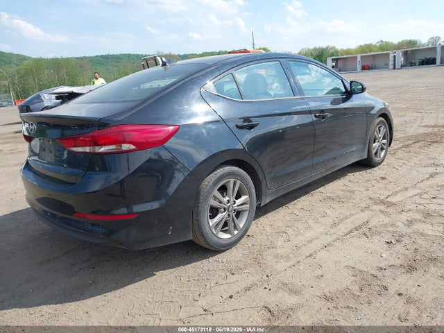 45173119 :رقم المزاد ، 5NPD84LF3HH143332 vin ، 2017 Hyundai Elantra Value Edition مزاد بيع
