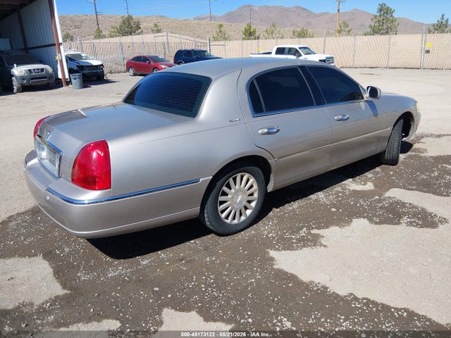 Aukcja sprzedaży 2003 Lincoln Town Car Signature, vin: 1LNHM82W03Y613096, numer aukcji: 45173122
