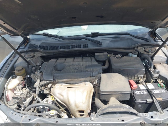 45173209 :رقم المزاد ، 4T1BF3EK0BU704998 vin ، 2011 Toyota Camry Le مزاد بيع