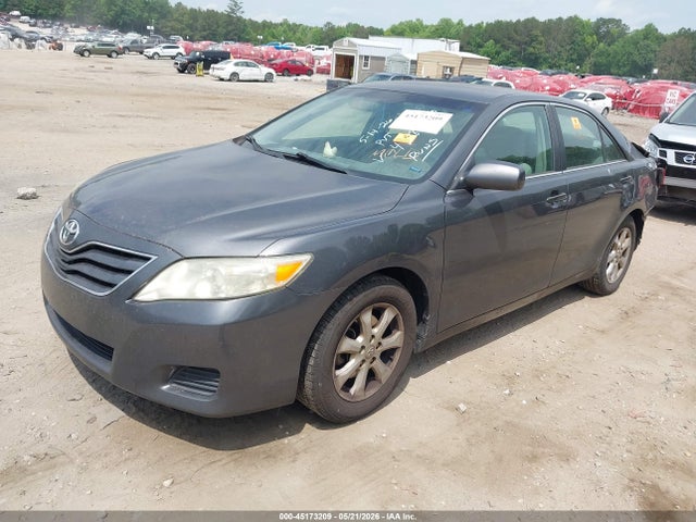 45173209 :رقم المزاد ، 4T1BF3EK0BU704998 vin ، 2011 Toyota Camry Le مزاد بيع