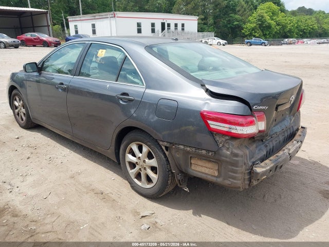 45173209 :رقم المزاد ، 4T1BF3EK0BU704998 vin ، 2011 Toyota Camry Le مزاد بيع