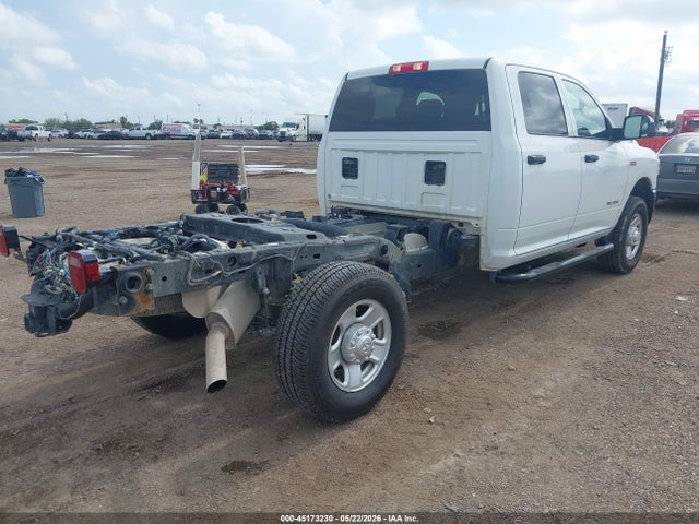 3C6UR5HJ0NG392568 RAM 2500 Tradesman 4x4 8&#039; Box