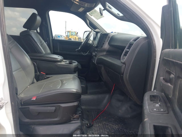 3C6UR5HJ0NG392568 RAM 2500 Tradesman 4x4 8&#039; Box