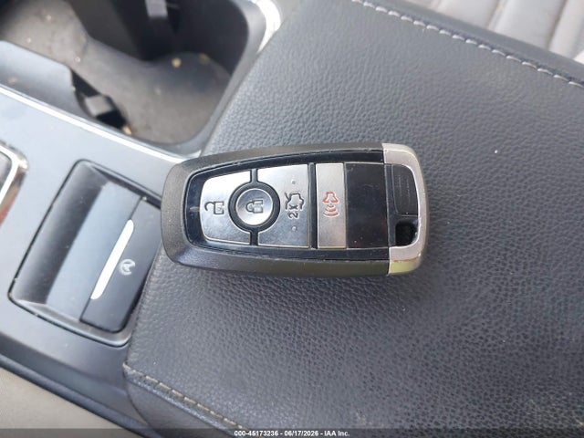 3FA6P0HD5HR243902 Ford FUSION SE