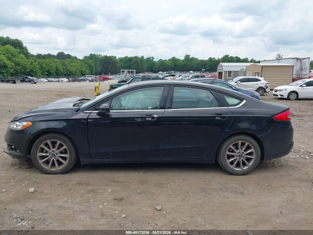 3FA6P0HD5HR243902 Ford FUSION SE