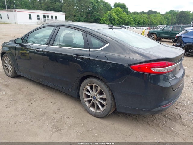 3FA6P0HD5HR243902 Ford FUSION SE