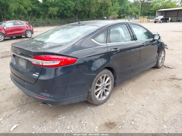3FA6P0HD5HR243902 Ford FUSION SE
