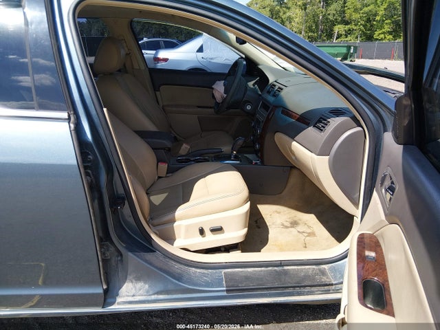 45173240 :رقم المزاد ، 3FAHP0JA3BR230095 vin ، 2011 Ford Fusion Sel مزاد بيع
