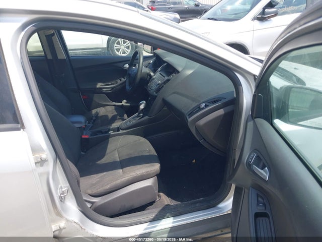 45173260 :رقم المزاد ، 1FADP3F27GL262278 vin ، 2016 Ford Focus Se مزاد بيع
